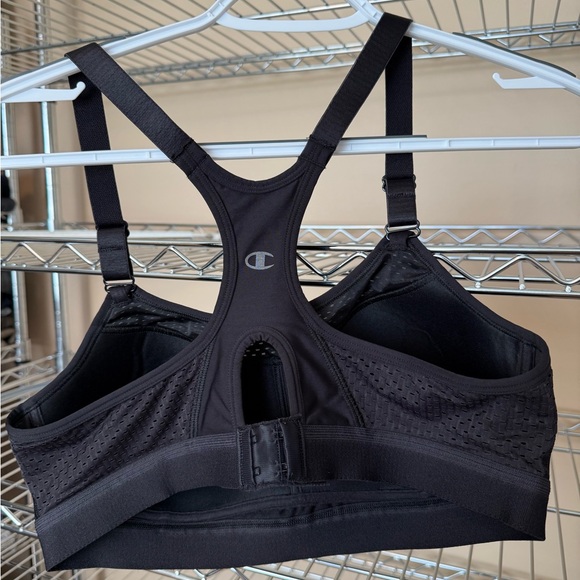 Champion Max Support Black and White Sports Bras - Picture 6 of 7